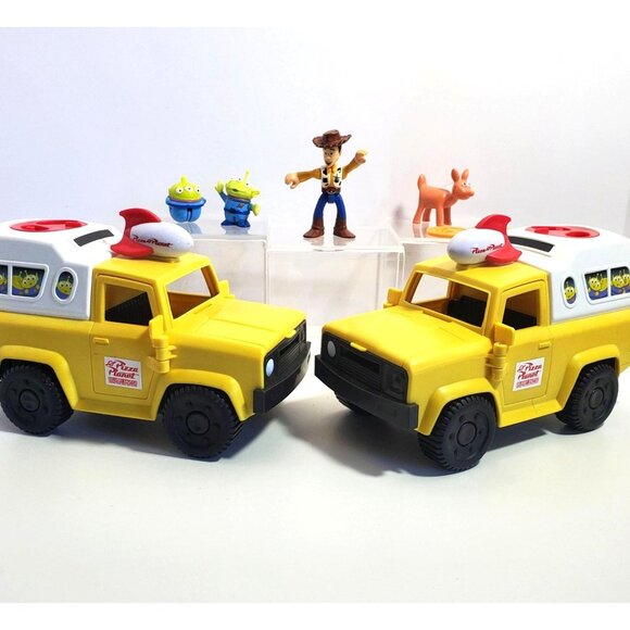 Disney Pixar Other - Toy Story 3 Pizza Planet Truck Playset Figures Woody Alien Dog Lot
